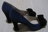 Отдается в дар Черно-синие туфли, 39 размер