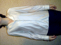 Отдается в дар Белая женская блузка р.46 синтетика