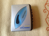 Отдается в дар Касетный портативный плеер SONY Walkman