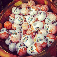Отдается в дар Киндерный кот в пакете