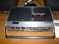 Отдается в дар SONY TC-126 CS Stereo Cassette-Corder