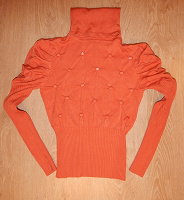 Отдается в дар оранжевый свитерок