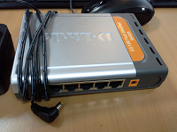 свитч D-link DES-1005D