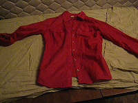 Отдается в дар Красная рубашка