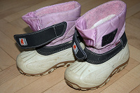 Отдается в дар Обувь для малышей: осенне-зимние сапоги и резиновые сапожки