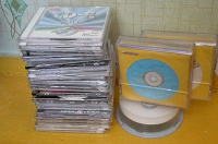 Отдается в дар CD диски с фильмами в МPEG4