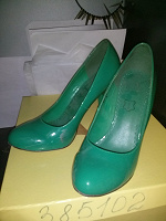 Отдается в дар Зеленые туфли)