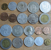 Отдается в дар Несколько иностранных монет