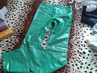 Отдается в дар Зеленые льняные брюки