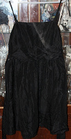 Отдается в дар Маленькое черное платье 48-50 размер