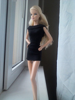 Отдается в дар коллекционная Барби «маленькое черное платье»