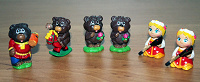 Отдается в дар Фигурки «Три медведя» из киндер -сюрприза