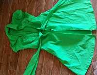 Отдается в дар зеленое платье