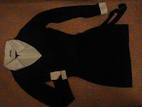 Отдается в дар Черное платье для офиса S, с эффектом белой блузки под ним