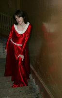 Отдается в дар Красное «старинное» платье