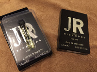 Отдается в дар Два пробника парфюма John Richmond