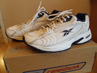 Отдается в дар Кроссовки Reebok