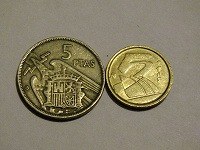 Отдается в дар Монеты Испании — 5 песет