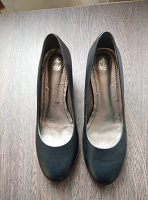Отдается в дар черные туфли женские