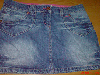 Отдается в дар мини юбочка р. 10 джинс фирм.