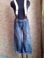 Отдается в дар Хулиганские джинсовые капри 44 размер