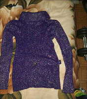 Отдается в дар фиолетовый свитерок удлинённый с разноцветным люрексом и поясом размер 44-46 состояние хорошее