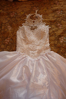 Отдается в дар свадебное платье р-р 42-44