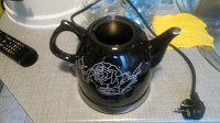 Отдается в дар керамический чайник (электрич) рукодельницам