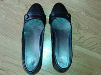 Отдается в дар Черные туфли 40 размер