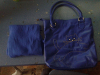 Отдается в дар Синяя сумка с котом + синий шарф