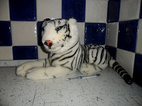 Отдается в дар Белый бенгальский тигр! мягкий)