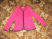 Отдается в дар трикотажный пиджак женский р.48-50.