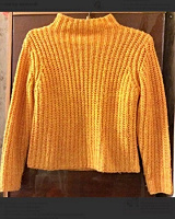 Отдается в дар свитер женский