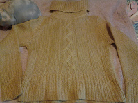Отдается в дар свитер женский