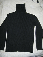 Отдается в дар женский свитер 46 рр