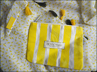 Отдается в дар Большое жёлтое парео и косметичка (всё L'occitane)