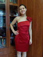 Отдается в дар Красное платье 44-46 размера