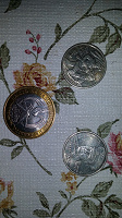 Отдается в дар юбилейные монеты 2 и 10 руб.