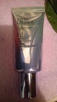 Отдается в дар Estee Lauder Enlighten Even Effect Skintone