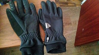 Отдается в дар перчатки adidas