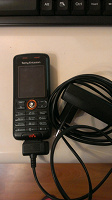 Отдается в дар Мобильный телефон Sony Ericsson W200i б/у.