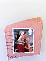 Отдается в дар Английские марки.Женщина с младенцем
