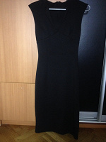 Отдается в дар Черное платье-футляр, размер 42-44