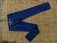 Отдается в дар Прямые р. 36-S (28), джинсы средняя посадка, синие, ТУРЦИЯ