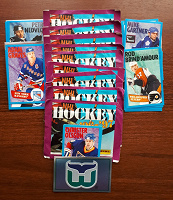 Отдается в дар Хоккей. Наклейки для журналов с наклейками.