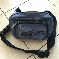 Отдается в дар Сумочка на пояс Rip Curl