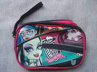 Отдается в дар Косметичка Monster High