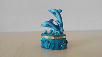 Отдается в дар Сувенир из Дубая — Фигурка-шкатулка керамическая «Дельфины»