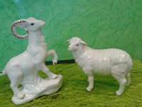 Отдается в дар Керамические баран и овечка