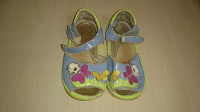 Отдается в дар Много детской обуви — 1